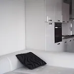White شقة *