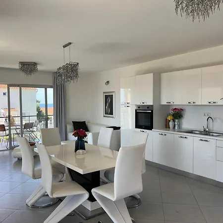 Appartement White Tribalj