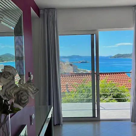 White Appartement *