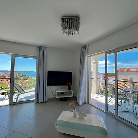 Apartman White