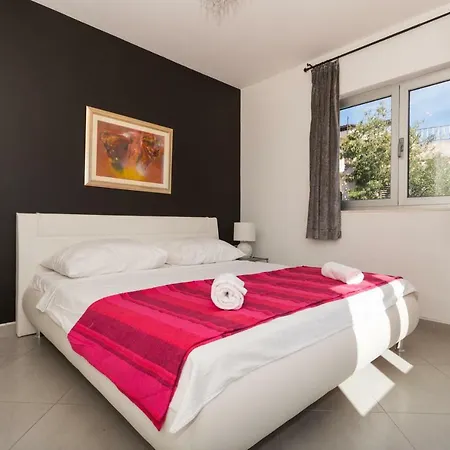 Apartman White