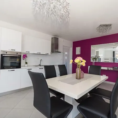 White Appartement *