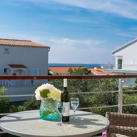 Apartman White *