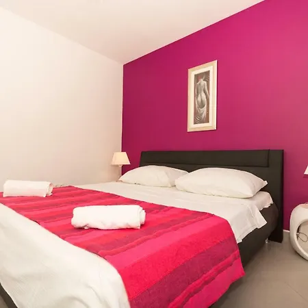 Apartman White