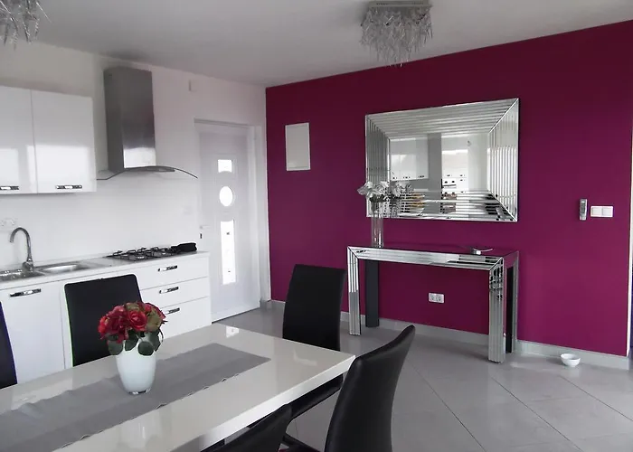 아파트 White Tribalj